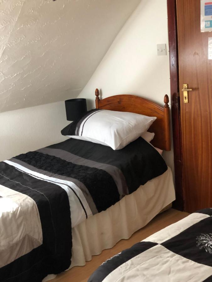 Brown'S Guest House Peterhead Bagian luar foto