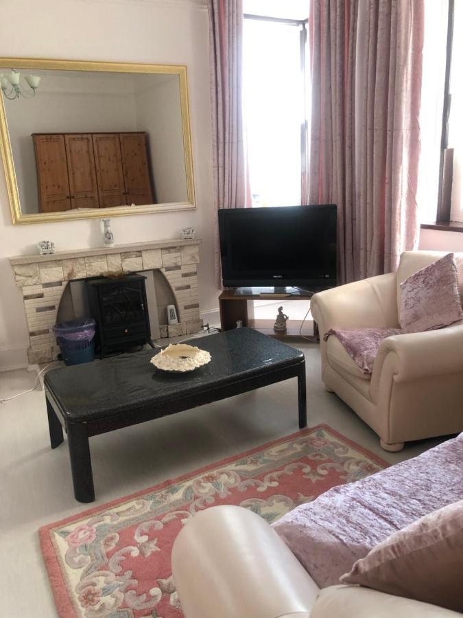 Brown'S Guest House Peterhead Bagian luar foto