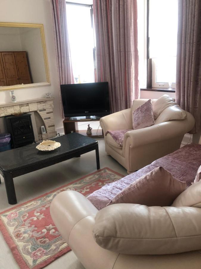 Brown'S Guest House Peterhead Bagian luar foto