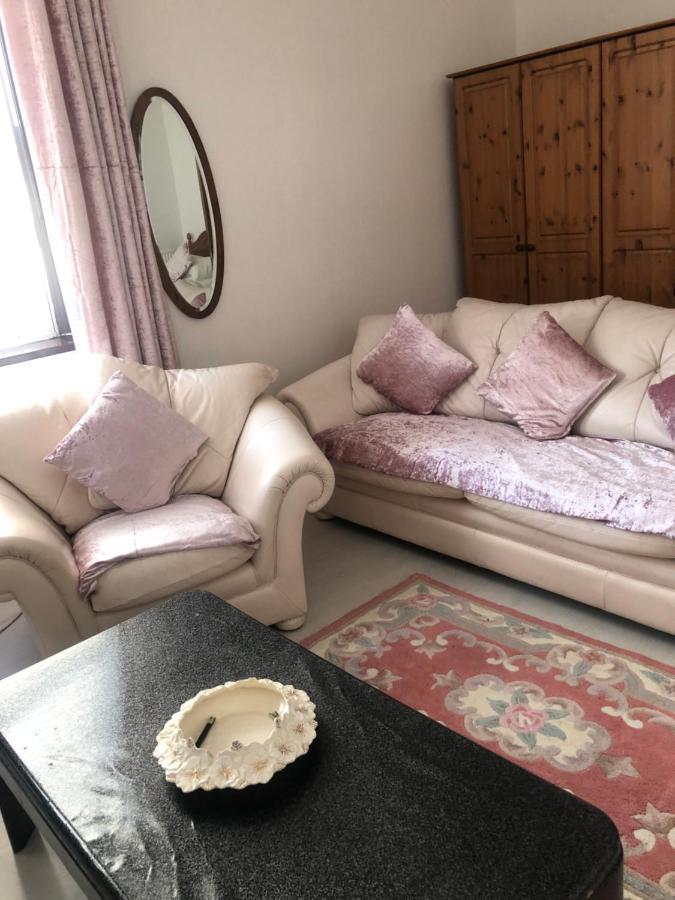 Brown'S Guest House Peterhead Bagian luar foto